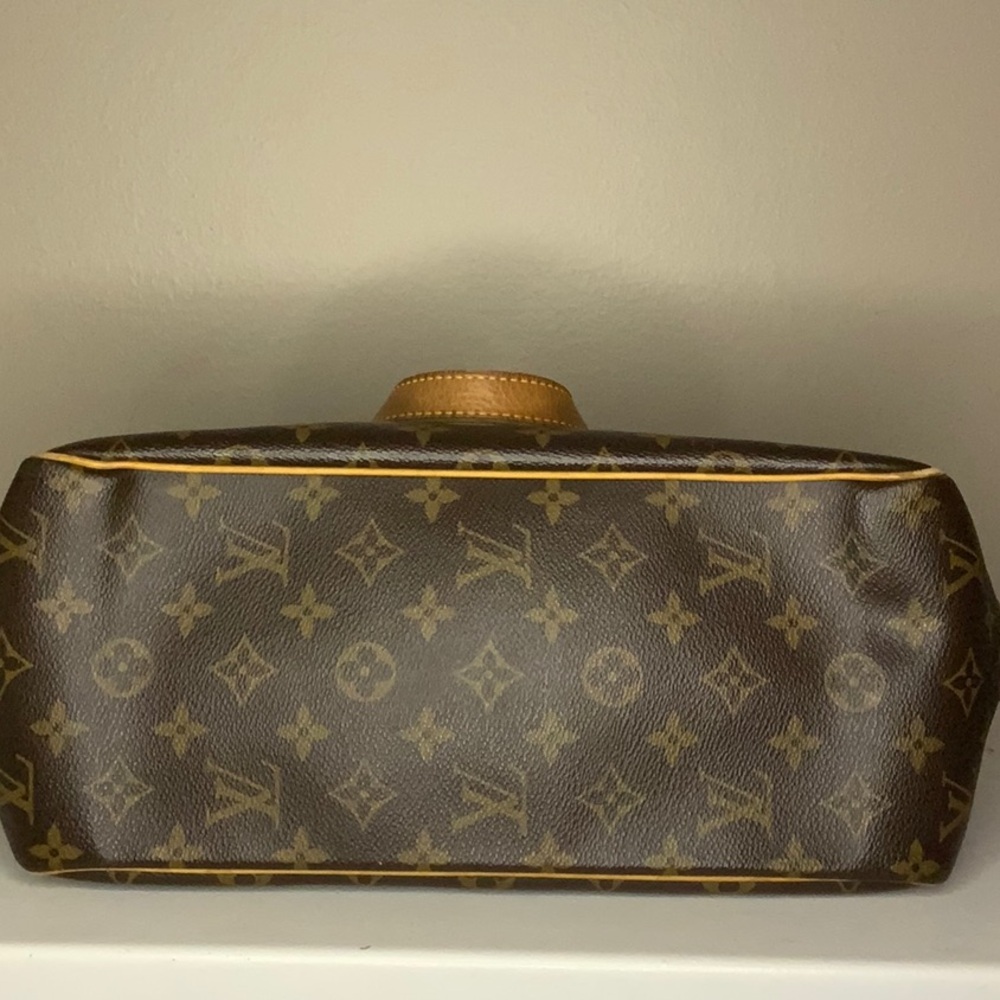 Louis Vuitton Batignolles Vertical Tote Handbag in Monogram Canvas (13" x 12") - Picture 7 of 11